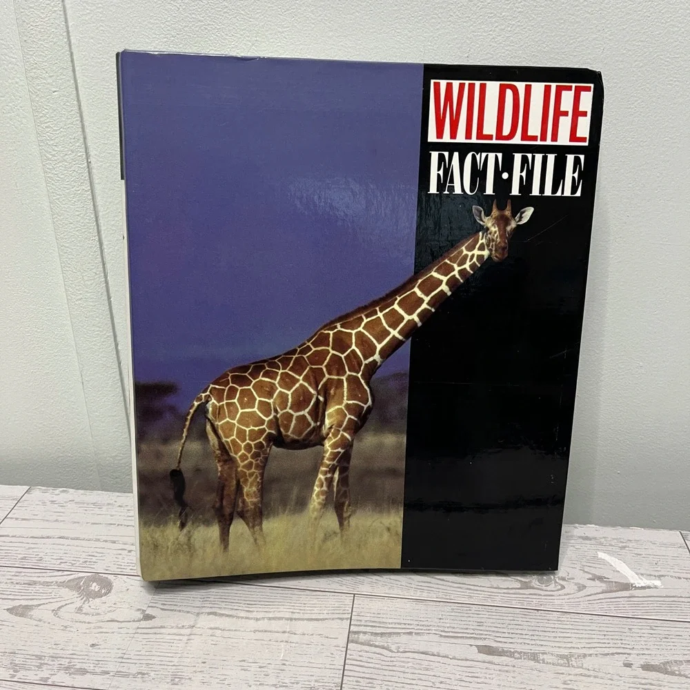 Wildlife Fact-File Binder Cards RANDOM Habitat Animals INCOMPLETE Over 40 cards